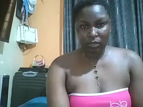 Snapshot of Queenbella780 chatting on May 16, 12:59 pm Queenbella780 online show from May 16, 12:59 pm