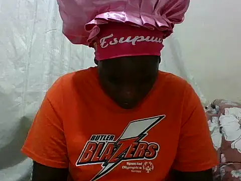 Snapshot of Hot-Perryl chatting on May 21, 6:27 pm Hot-Perryl online show from May 21, 6:27 pm