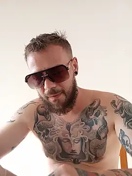 boXXXeur online show from August 3, 6:54 am