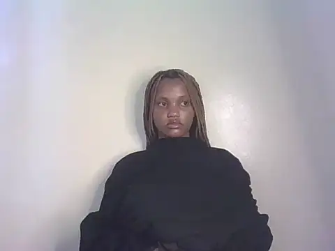PrettyT5 online show from July 8, 8:26 am
