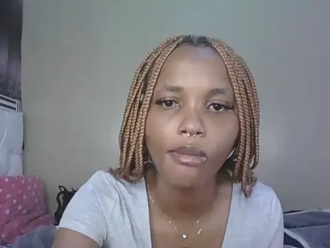 PrettyT5 online show from June 16, 11:10 am