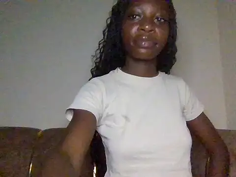 Snapshot of miss_petite0 chatting on June 15, 10:15 am miss petite0 online show from June 15, 10:15 am