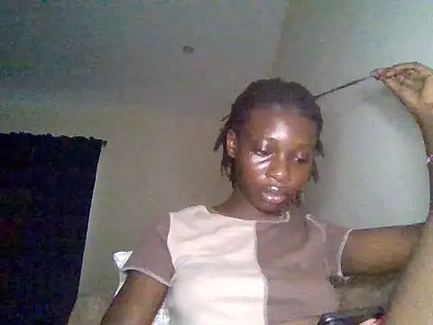 Snapshot of miss_petite0 chatting on May 26, 7:06 am miss petite0 online show from May 26, 7:06 am