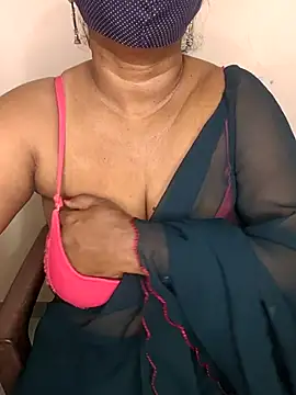 Snapshot of MISS-LOVEV chatting on July 12, 1:28 am MISS-LOVEV online show from July 12, 1:28 am
