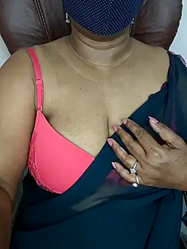 Snapshot of MISS-LOVEV chatting on June 19, 1:39 pm MISS-LOVEV online show from June 19, 1:39 pm