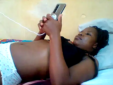 Snapshot of Camilla-Sweets chatting on June 21, 2:12 pm Camilla-Sweets online show from June 21, 2:12 pm