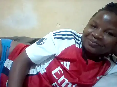 Snapshot of Camilla-Sweets chatting on June 6, 2:28 am Camilla-Sweets online show from June 6, 2:28 am