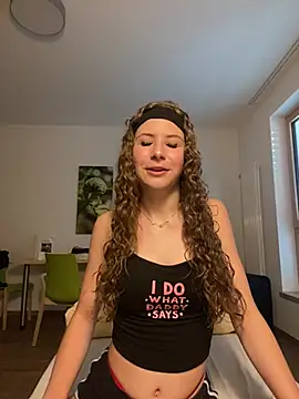 MilaRoseee online show from June 26, 6:25 pm
