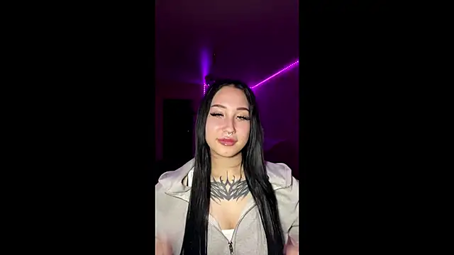 Snapshot of Greeneyedlauren chatting on May 16, 3:11 pm Greeneyedlauren online show from May 16, 3:11 pm