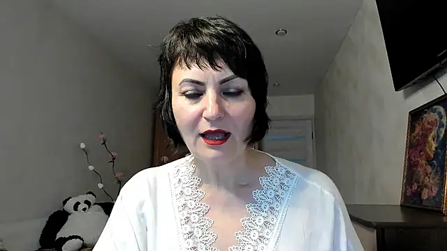 Snapshot of Helen_Beller chatting on May 21, 7:28 am Helen Beller online show from May 21, 7:28 am