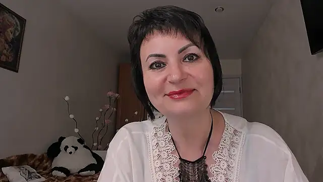 Snapshot of Helen_Beller chatting on June 26, 2:12 pm Helen Beller online show from June 26, 2:12 pm