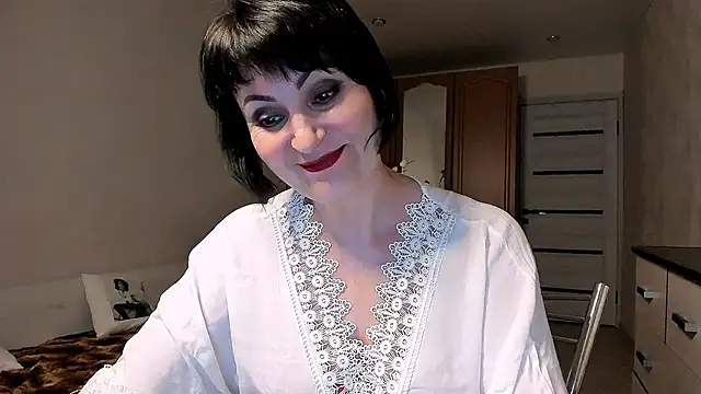 Snapshot of Helen_Beller chatting on May 20, 6:16 pm Helen Beller online show from May 20, 6:16 pm