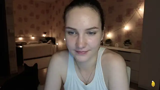 Snapshot of Megan_swiftss chatting on July 20, 6:32 pm Megan swiftss online show from July 20, 6:32 pm