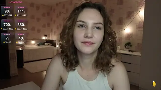Snapshot of Megan_swiftss chatting on June 25, 7:19 pm Megan swiftss online show from June 25, 7:19 pm