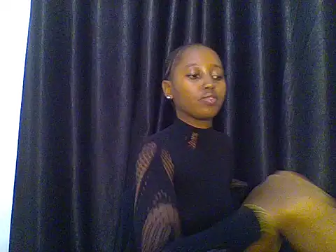 Snapshot of breezykan254 chatting on May 23, 4:55 am breezykan254 online show from May 23, 4:55 am