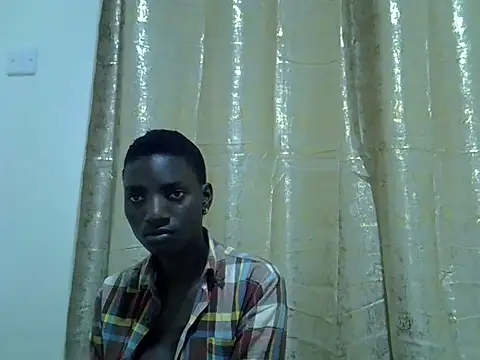 Snapshot of cutiebreey chatting on June 30, 12:43 am cutiebreey online show from June 30, 12:43 am