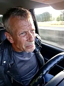 truckdawg2023 online show from June 29, 2:18 am