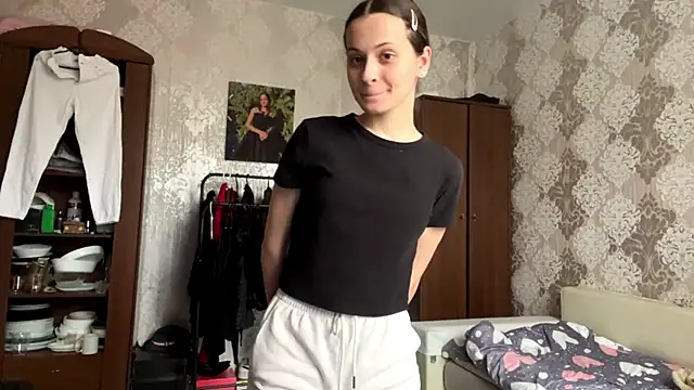 MarlynSiefkes online show from June 3, 1:01 pm