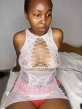 Snapshot of sexyygyall chatting on June 15, 3:23 pm sexyygyall online show from June 15, 3:23 pm