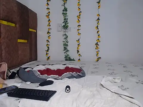 Snapshot of Sexyy_Talia chatting on June 27, 2:17 am Sexyy Talia online show from June 27, 2:17 am