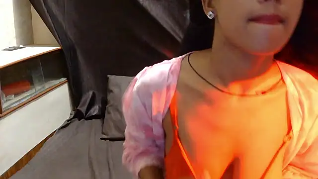 BabyQueen23 online show from June 18, 4:22 am