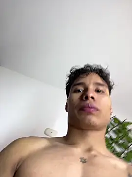 NelModel1 online show from May 31, 2:45 pm
