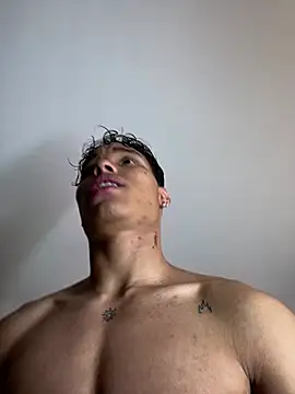 NelModel1 online show from July 3, 1:06 pm