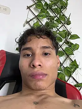 NelModel1 online show from May 31, 12:16 am
