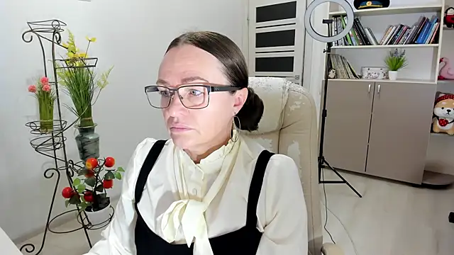 Vika73 online show from November 28, 6:24 am