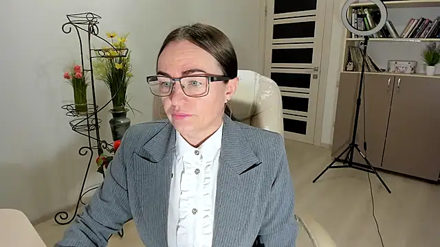 Vika73 online show from December 17, 6:07 am