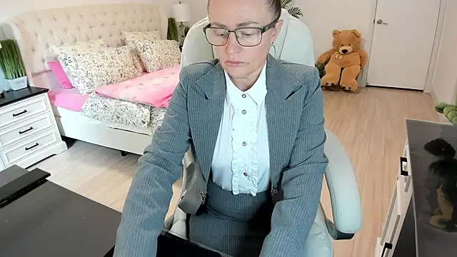 Vika73 online show from October 20, 7:36 pm