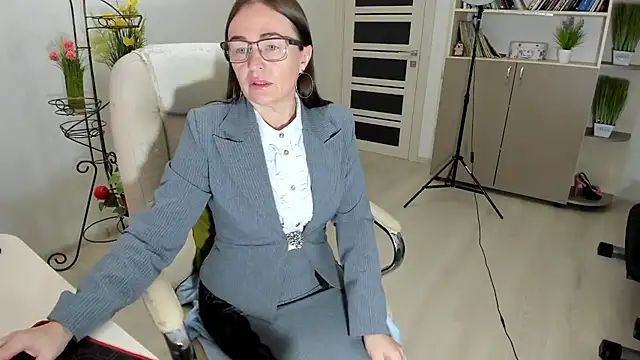 Vika73 online show from December 19, 7:00 am