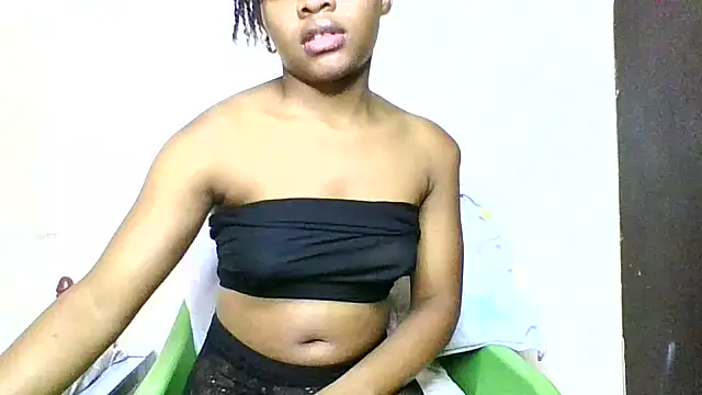 Snapshot of Swit-candy chatting on June 16, 2:55 am Swit-candy online show from June 16, 2:55 am