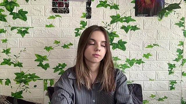 LisaPorse online show from May 24, 6:13 am