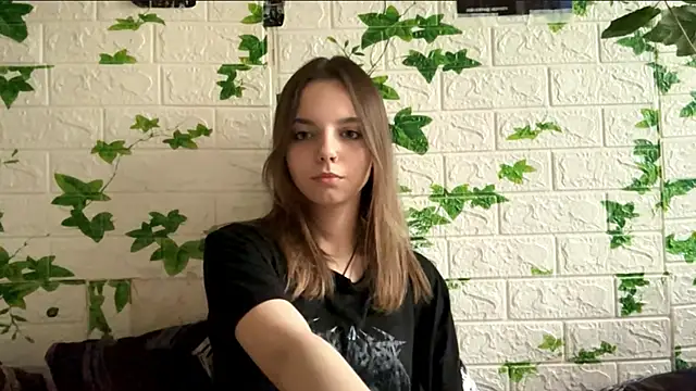 LisaPorse online show from May 17, 3:12 pm