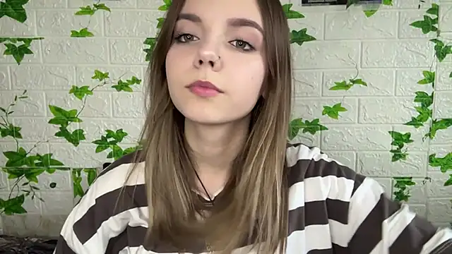 LisaPorse online show from June 2, 2:06 pm