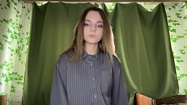 LisaPorse online show from May 28, 2:12 pm