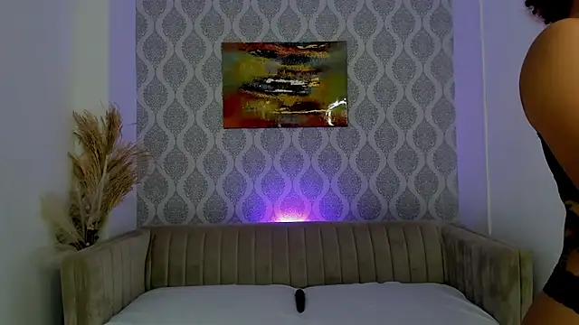 Nikki Rousmel online show from June 15, 4:34 am