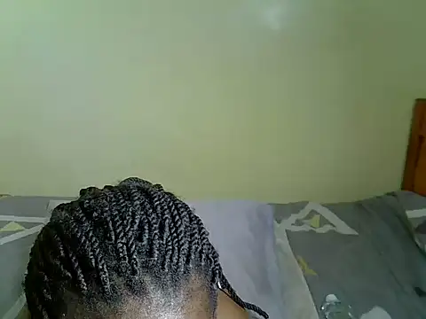 Snapshot of Pearl_petite chatting on June 4, 6:56 pm Pearl petite online show from June 4, 6:56 pm