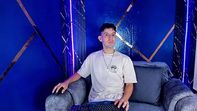 sexy hairy1 online show from June 17, 11:31 am