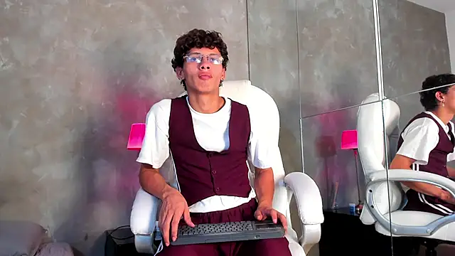 Ethan todd online show from May 23, 3:27 am