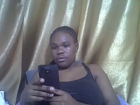 Snapshot of lovelymeli2 chatting on June 18, 10:04 pm lovelymeli2 online show from June 18, 10:04 pm