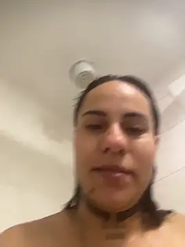 MadisonYoung000 online show from June 18, 9:42 pm