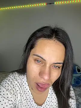 MadisonYoung000 online show from May 29, 4:35 pm