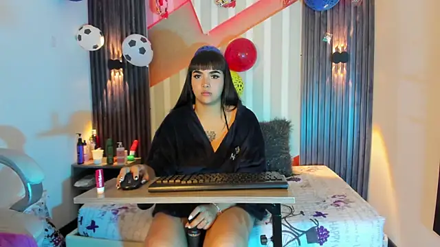 MadisonYoung000 online show from June 30, 12:16 pm