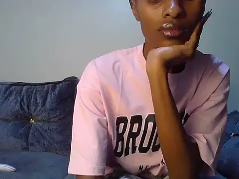 Fl0wrs  online show from July 8, 8:09 pm