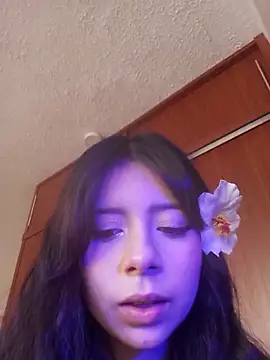 Snapshot of softdoll-_ chatting on May 20, 5:43 pm softdoll- online show from May 20, 5:43 pm