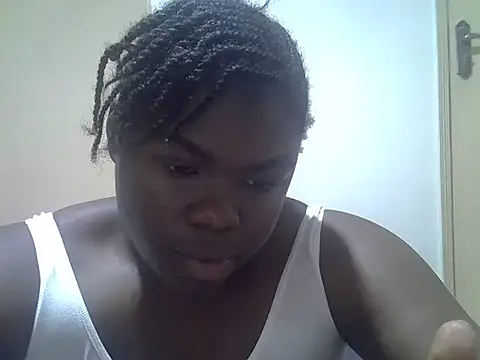 Snapshot of evethegurl chatting on June 3, 8:15 am evethegurl online show from June 3, 8:15 am