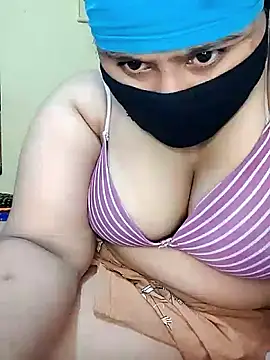 Snapshot of shaik35f chatting on June 9, 5:58 pm shaik35f online show from June 9, 5:58 pm