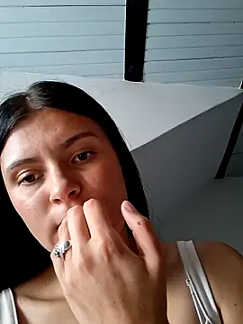 Snapshot of Yeras_ chatting on June 9, 6:09 pm Yeras online show from June 9, 6:09 pm